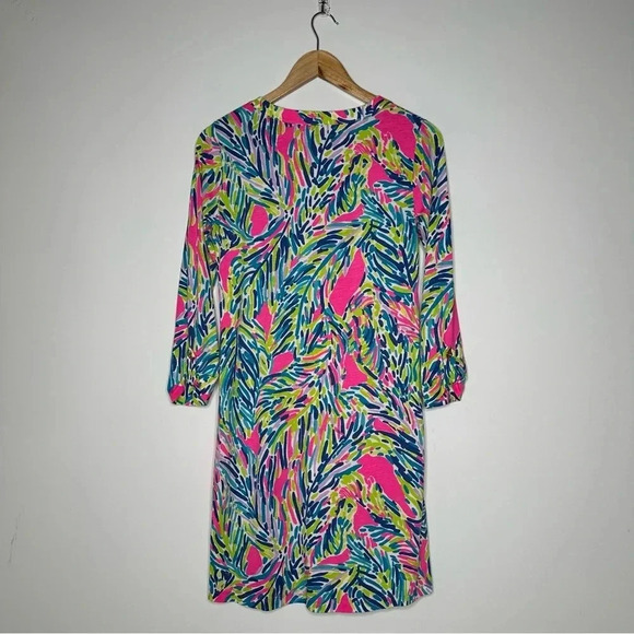 Lilly Pulitzer Rossmore Palm Reader V-Neck Pullover T-Shirt Dress Size X-Small - Picture 6 of 8
